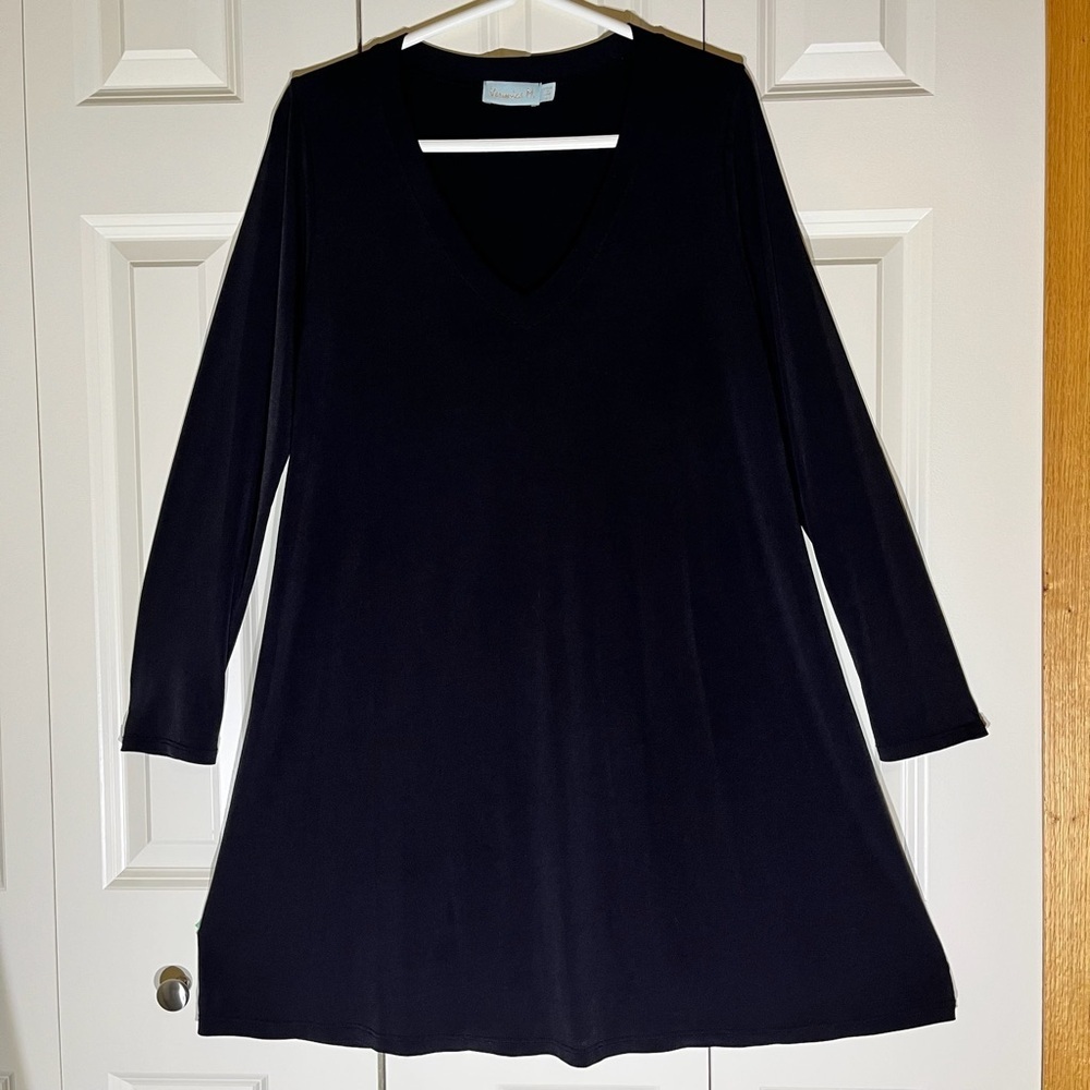 Veronica M Long Sleeve V Neck Flowy Mini Dress - Size Small